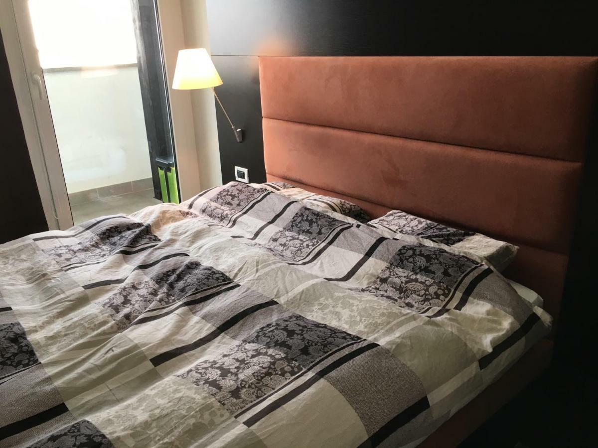 Klass 210 クランスカゴーラ エクステリア 写真
